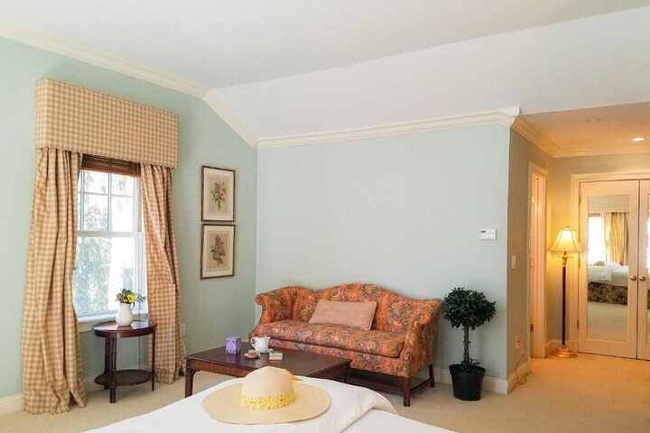 Room 90 of 114