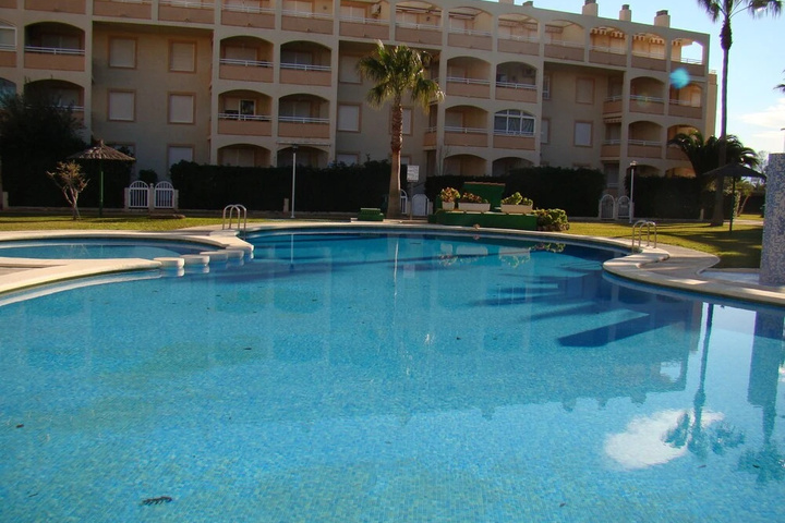 Pool 7 of 10