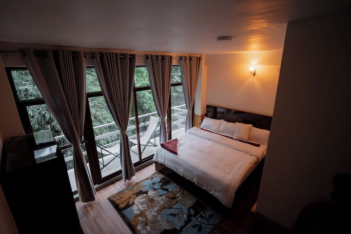 Room 7 of 47