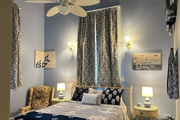 Room 9 of 49