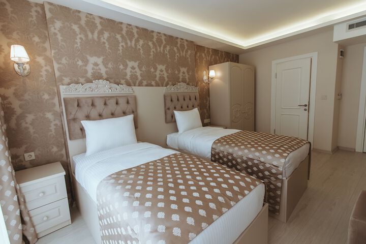 Room 5 of 22