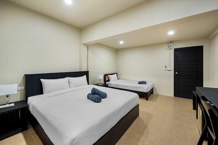 Room 3 of 29