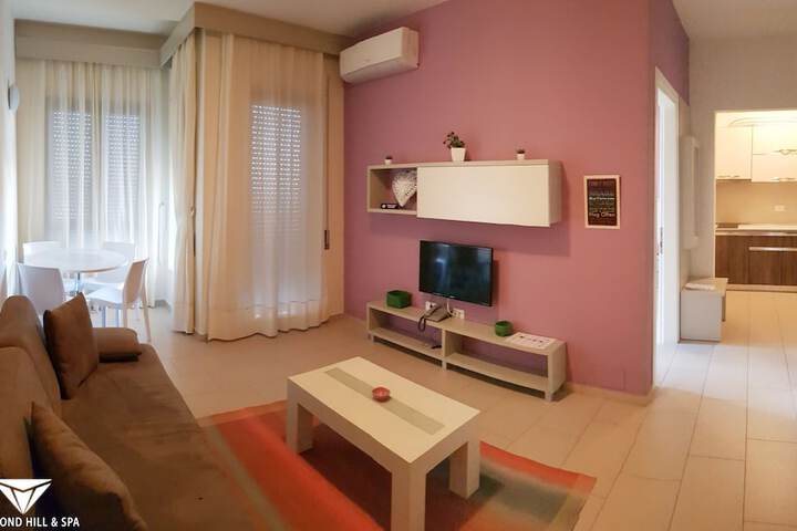 Room 33 of 84