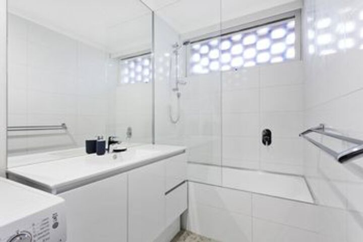 Room 15 of 26