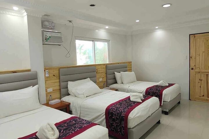 Room 17 of 40