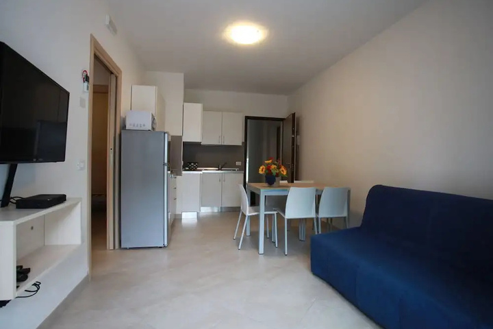 Room 2 of 14