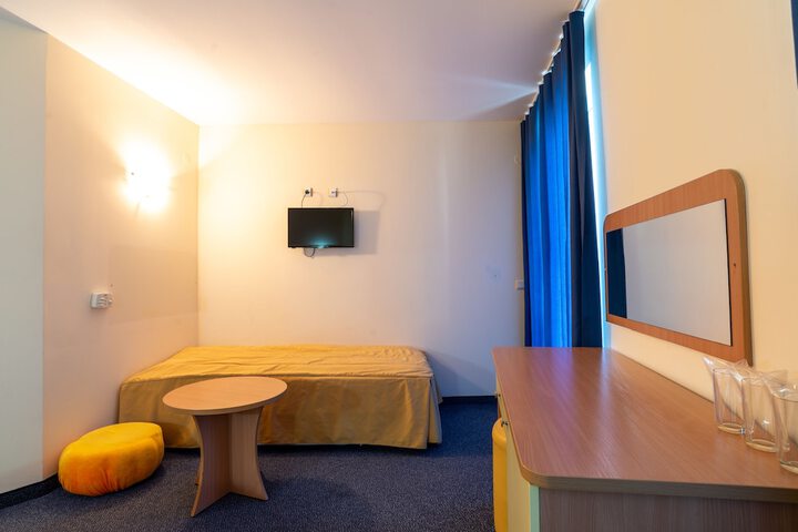 Room 38 of 85
