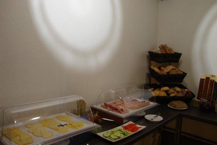 Dining 14 of 26