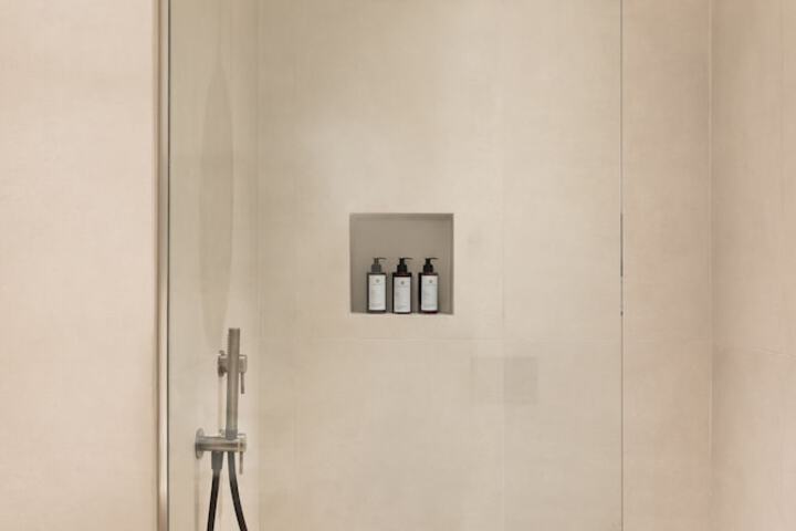 Room 37 of 49