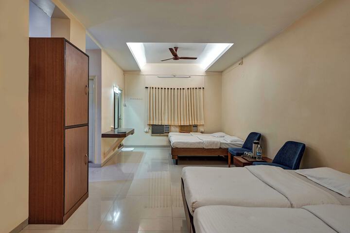 Room 9 of 54