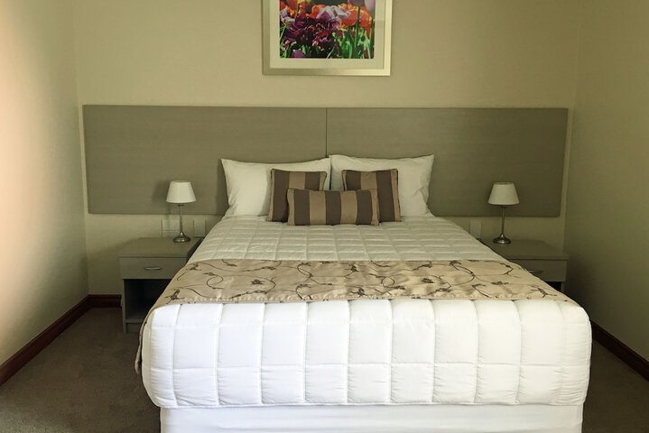 Room 4 of 48