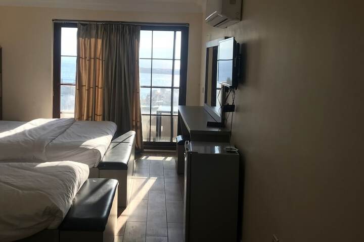 Room 18 of 36