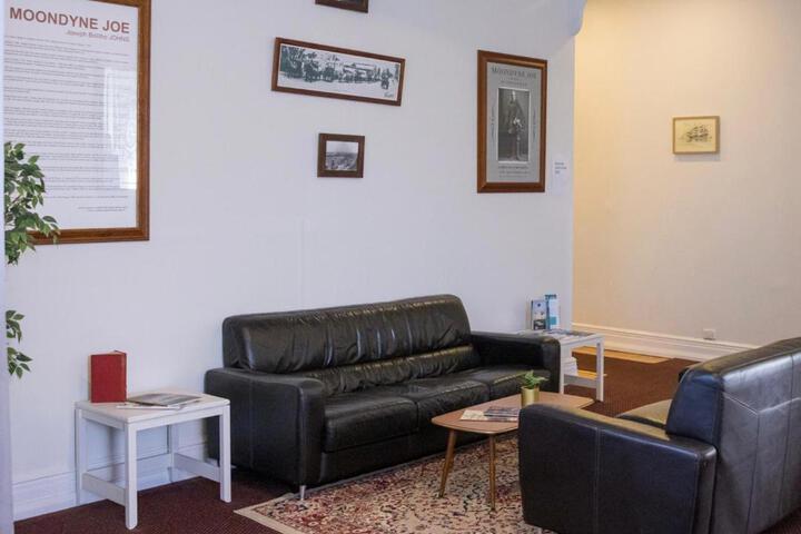 Lounge 67 of 78