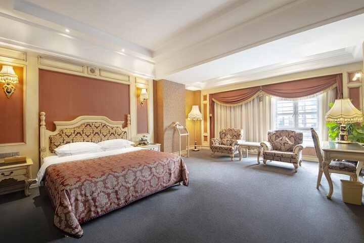 Room 30 of 91