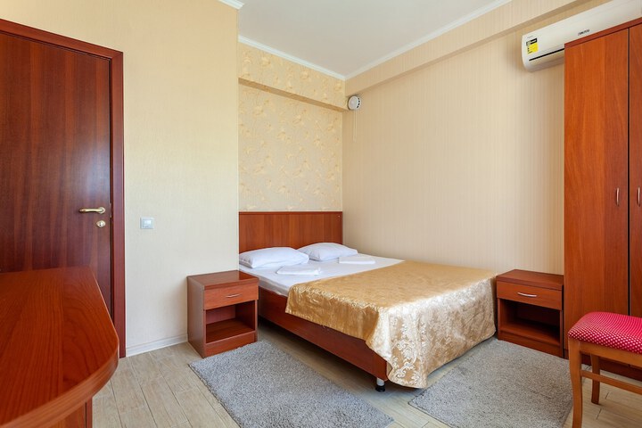 Room 26 of 118