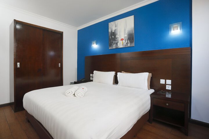 Room 4 of 39