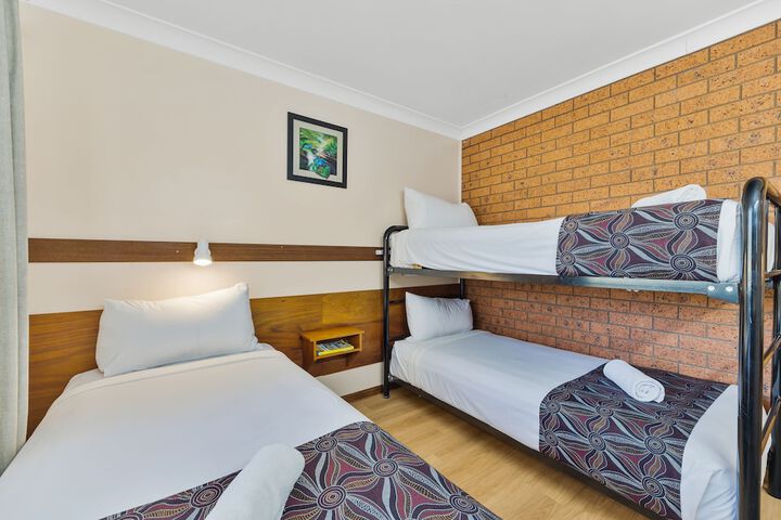 Room 12 of 105