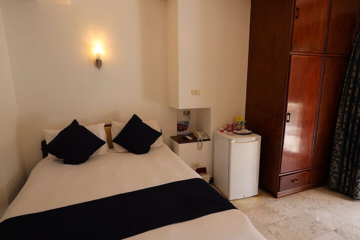 Room 20 of 65