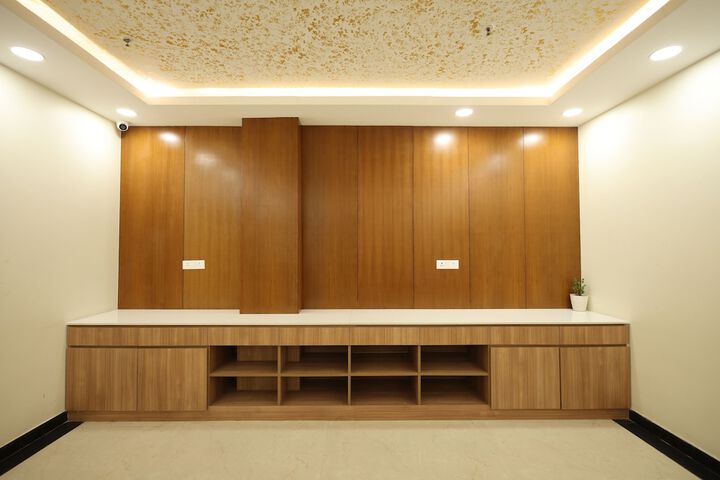 Ballroom/Hall 46 of 56