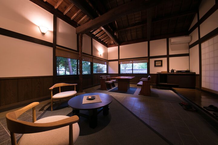 Room 17 of 86