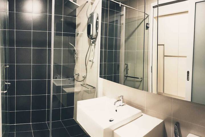 Room 14 of 23
