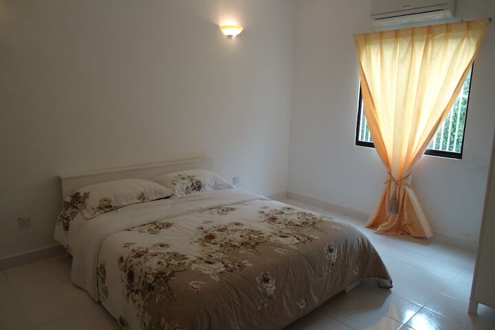 Room 3 of 14