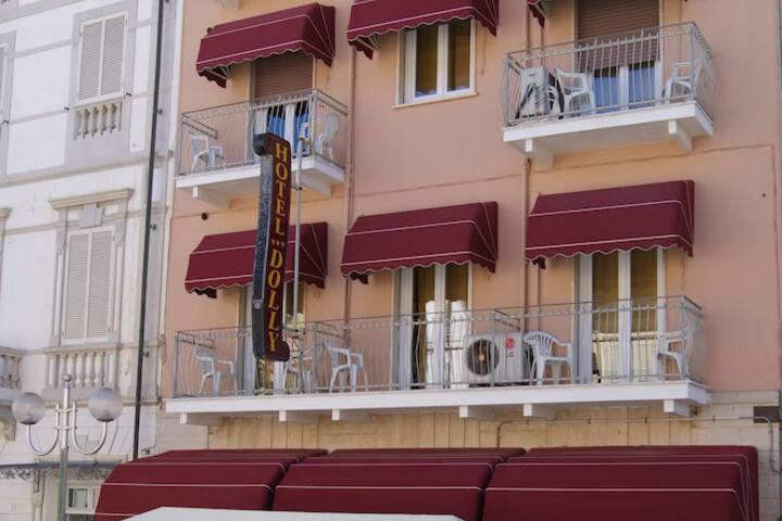 Hotel Dolly in Viareggio