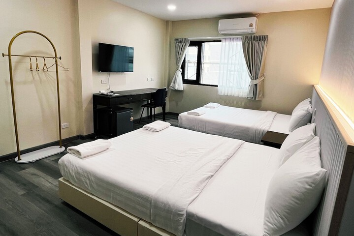 Room 17 of 45