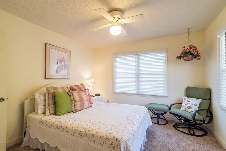 Room 380 of 759