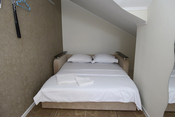 Room 28 of 41