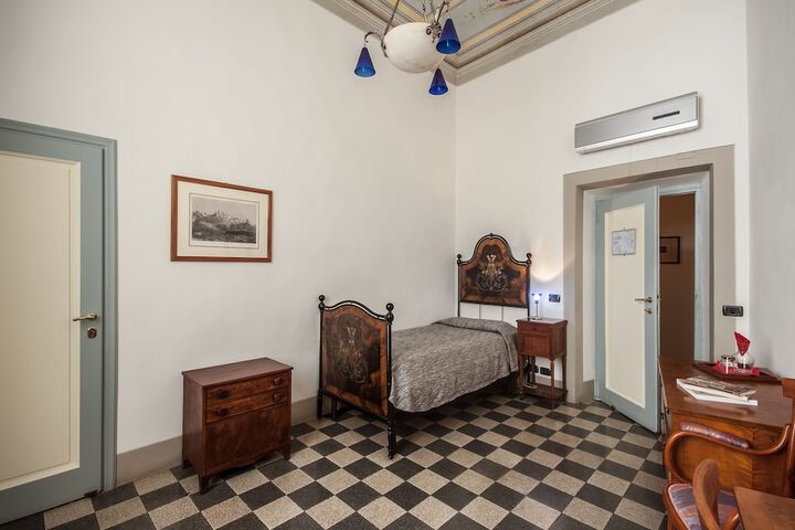 Room 20 of 58