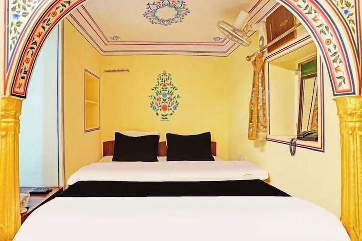 Room 7 of 14