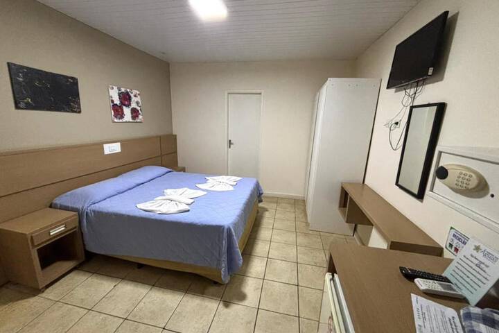 Room 19 of 79