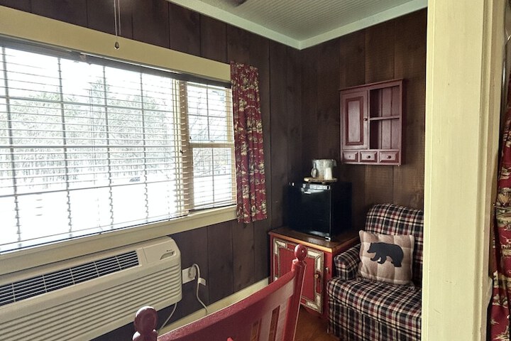 Room 157 of 259