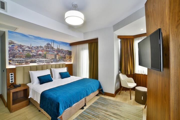 Room 7 of 36