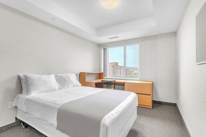 Room 4 of 39