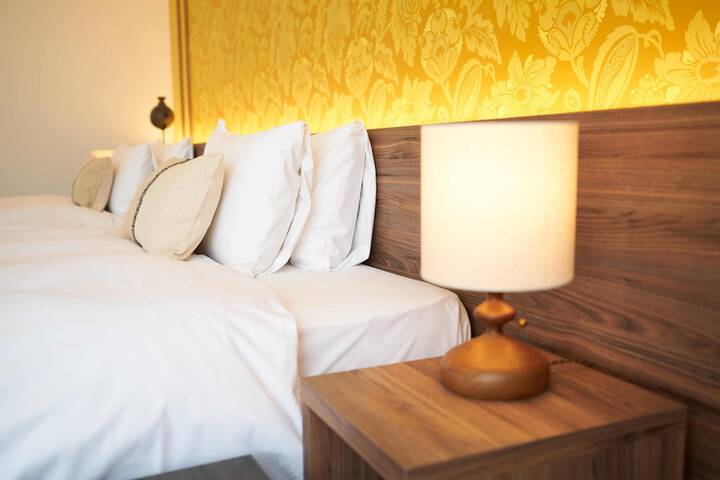 Room 10 of 74