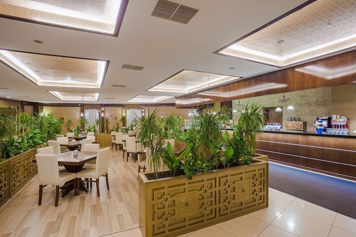 Dining 50 of 80