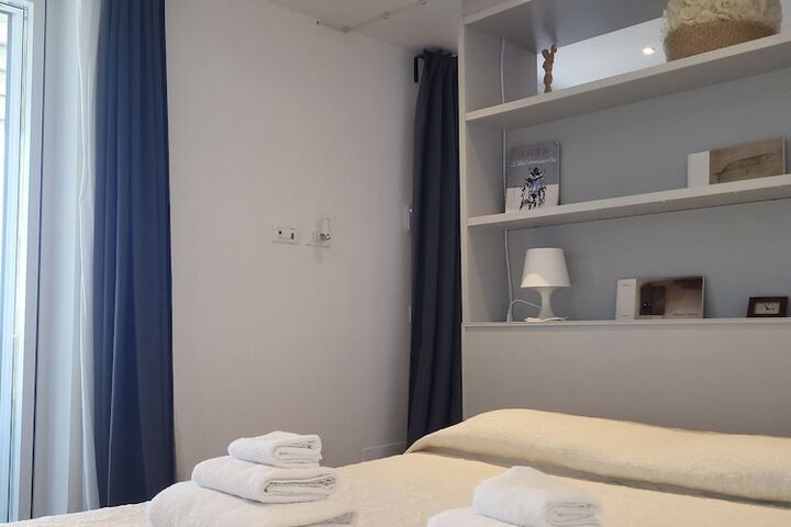 Room 32 of 93