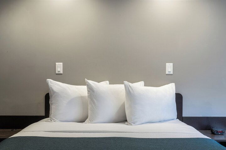 Room 11 of 51