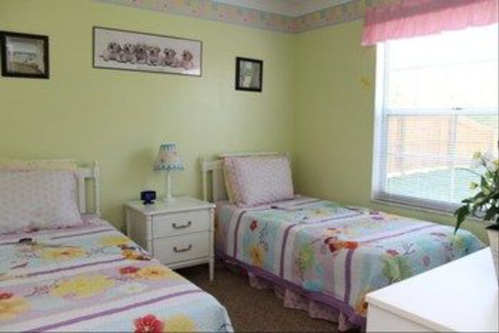 Room 6 of 25