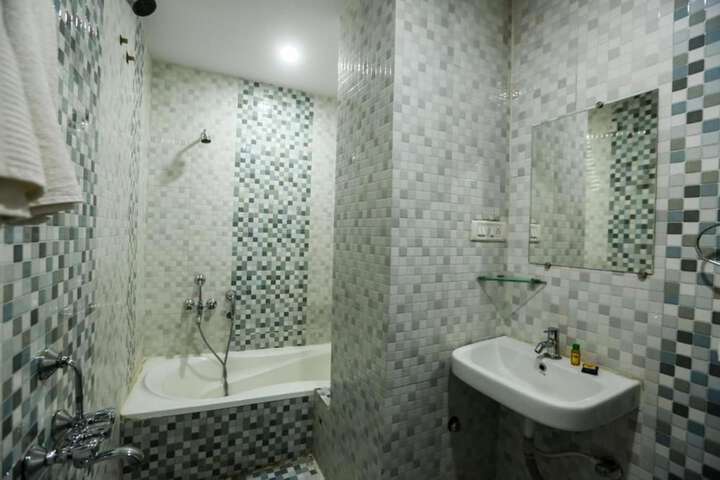 Room 21 of 30