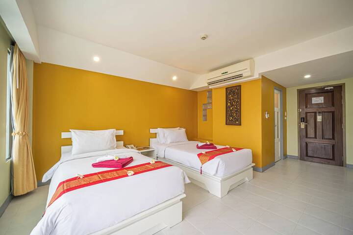 Room 13 of 120