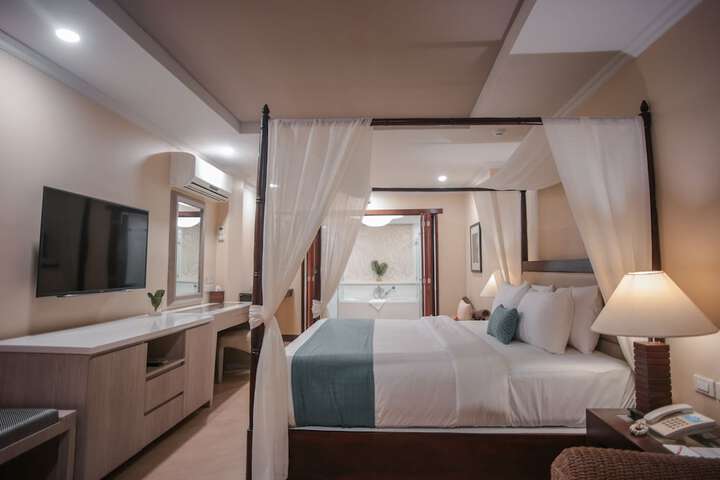 Room 15 of 151