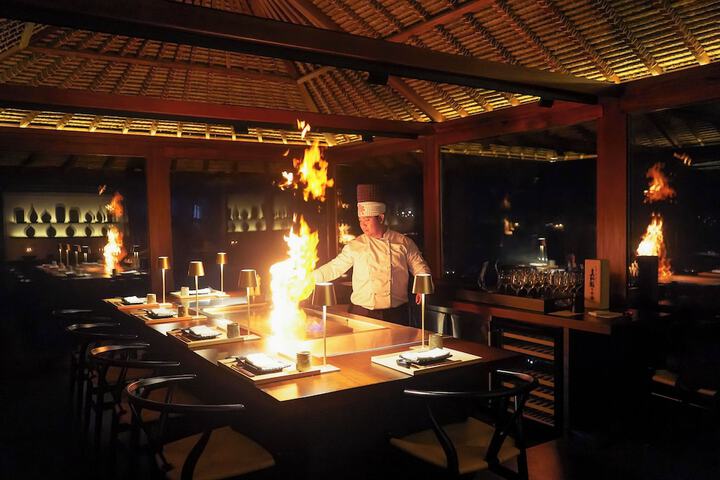 Dining 54 of 100