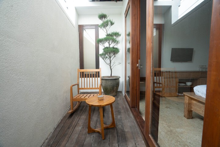 Room 4 of 29