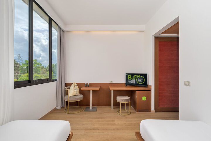 Room 15 of 44