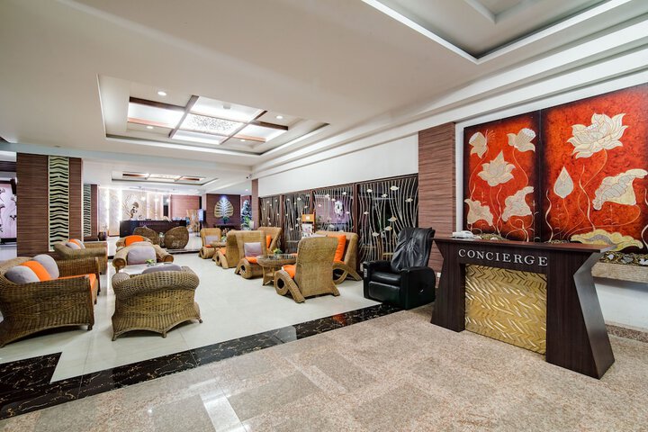 Hotel Interior 4 of 115