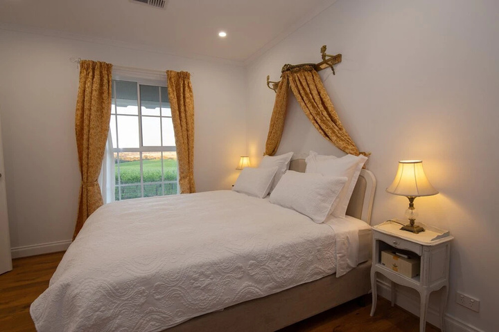 Room 6 of 21