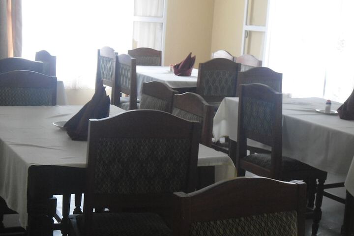 Dining 20 of 42